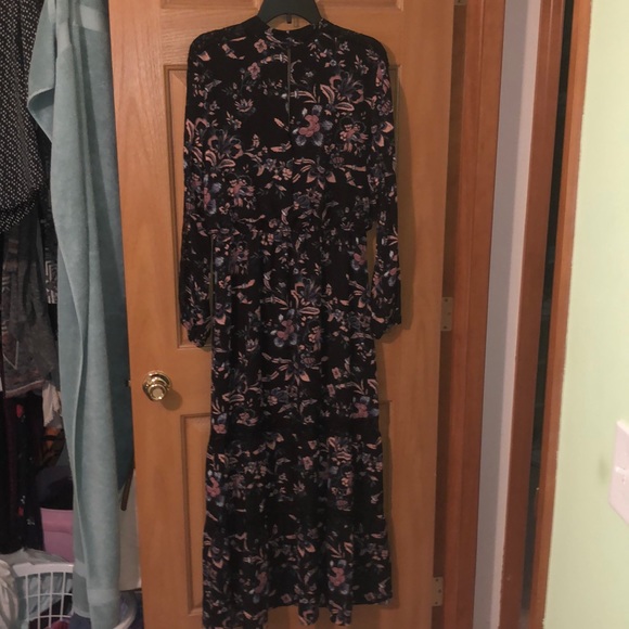 Belle + Sky Floral Maxi Dress - Picture 5 of 8